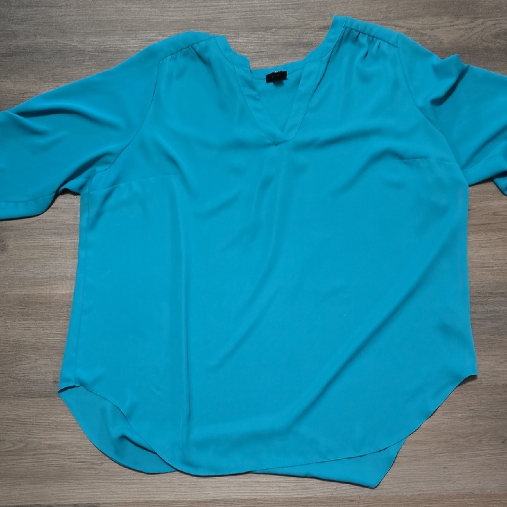 Elegant Teal V-Neck Blouse